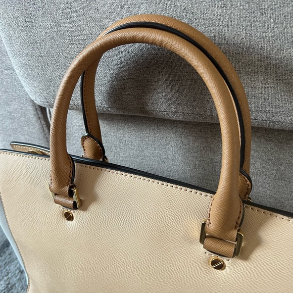Michael Kors handbag - Picture 2 of 12